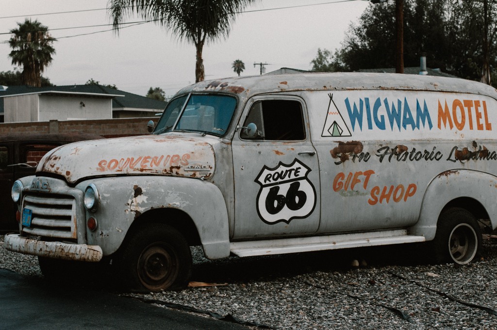 Old Car at Wigwam Village Motel 